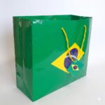 SACOLA DE PRESENTE BRASIL 32X19X12CM - Imagem 3