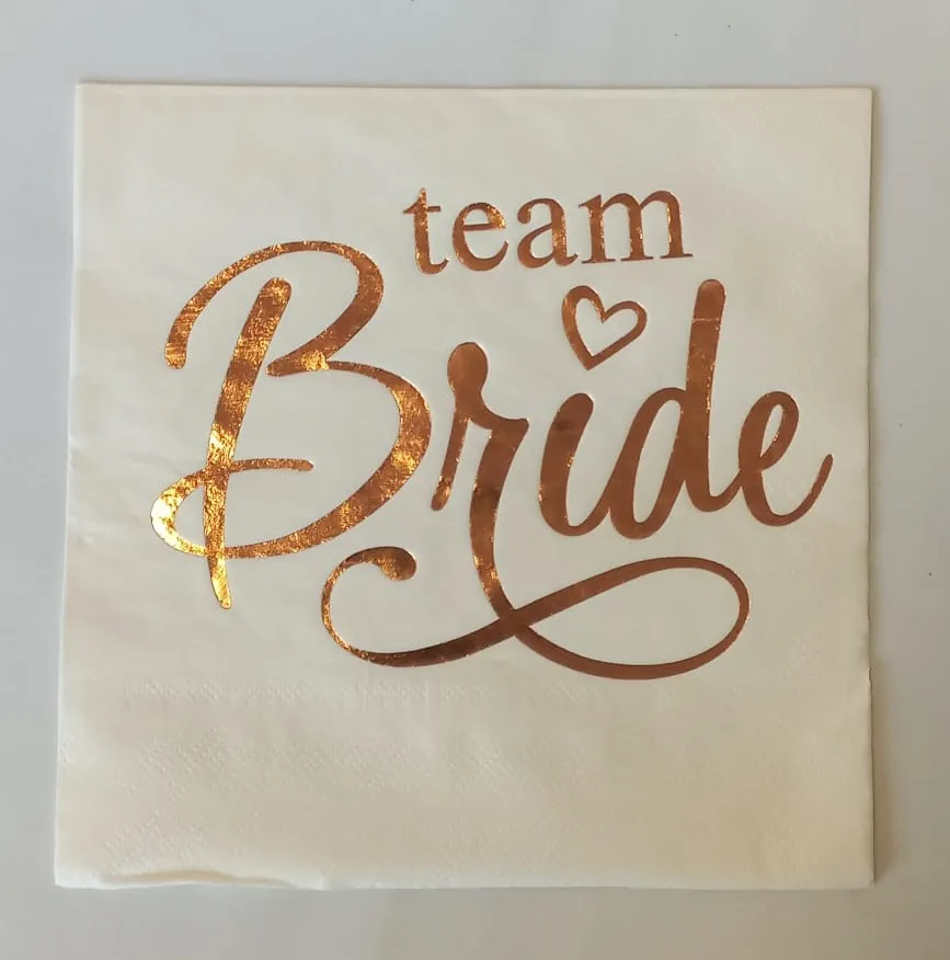 15563329813-guardanapo-team-bride-rose-33x33cm-20-un-9557-1-2dbeebd185170a6baf15af4c772c818b.webp PA- GUARDANAPO DE PAPEL DUPLA CAMADA TEAM BRIDE 33X33 CM C/2 - OURO ROSE - Imagem 1