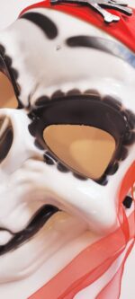 MÁSCARA DE PLÁSTICO CAVEIRA PIRATA - Imagem 4