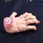 MÃOZINHA ASSUSTADORA COM CONTROLE REMOTO - HALLOWEEN - Imagem 2