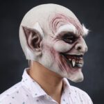 MÁSCARA DE LATÉX VAMPIRO COM SOBRANCELHA - Imagem 2