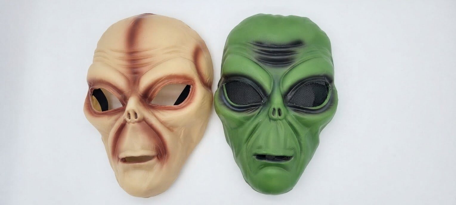15620987740-whatsapp-image-2026-10-06-at-17-30-27-1.jpeg MÁSCARA DE PLÁSTICO ALIEN HALLOWEEN - SORTITO - Imagem 1