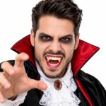 PRESA DE VAMPIRO PARA HALLOWEEN (CÁPSULA DE SANGUE) - Imagem 6